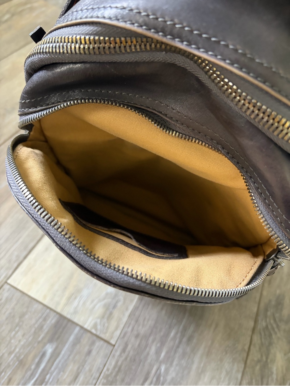 Old Trend Sun Wing Genuine Leather Backpack - Picture 14 of 15